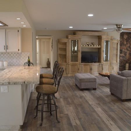 Beautiful 3 Bedroom Home Located Near Yosemite Oakhurst Εξωτερικό φωτογραφία
